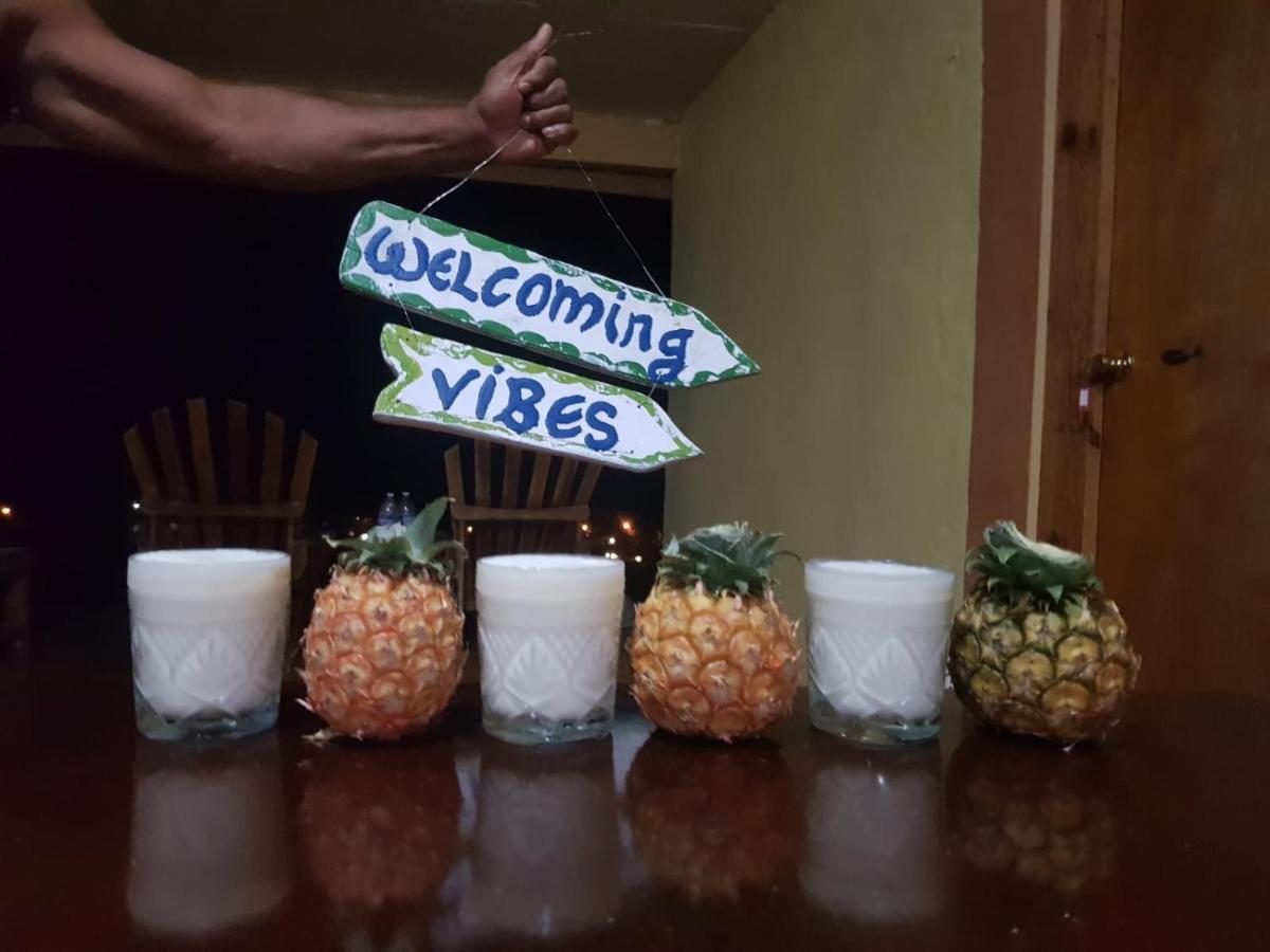 ホテル Welcoming Vibes トレジャー・ビーチ エクステリア 写真